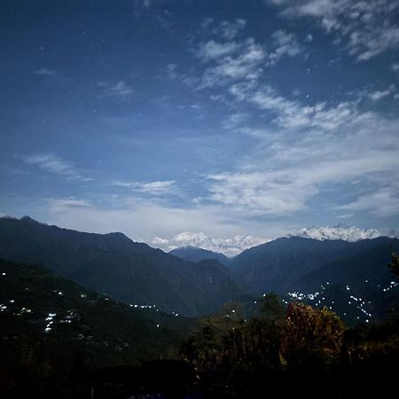 Wake In Himalayas Hostel Pelling Ngoại thất bức ảnh
