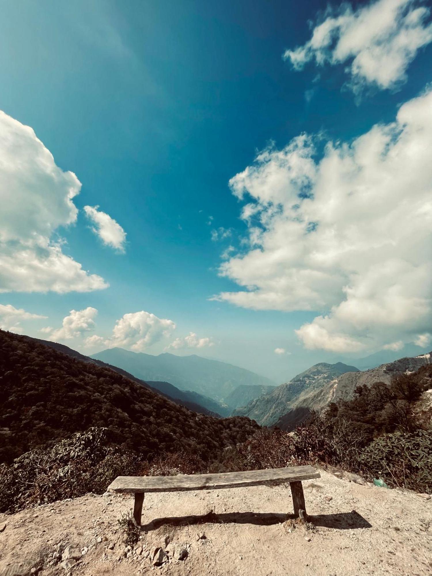 Wake In Himalayas Hostel Pelling Ngoại thất bức ảnh