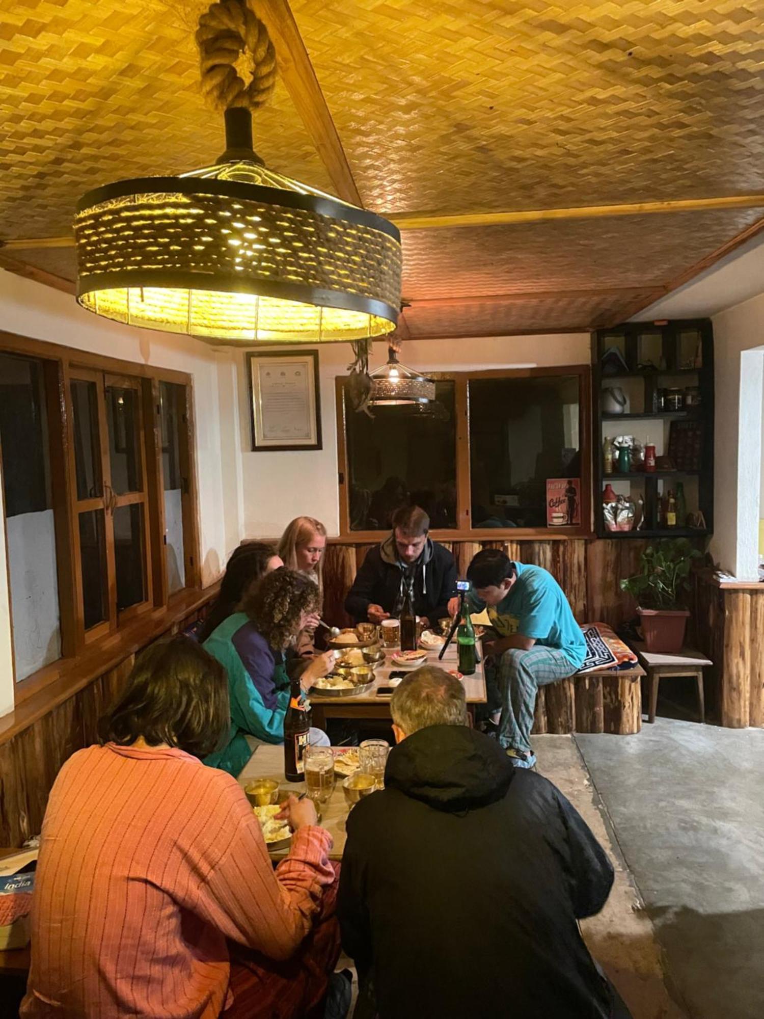Wake In Himalayas Hostel Pelling Ngoại thất bức ảnh