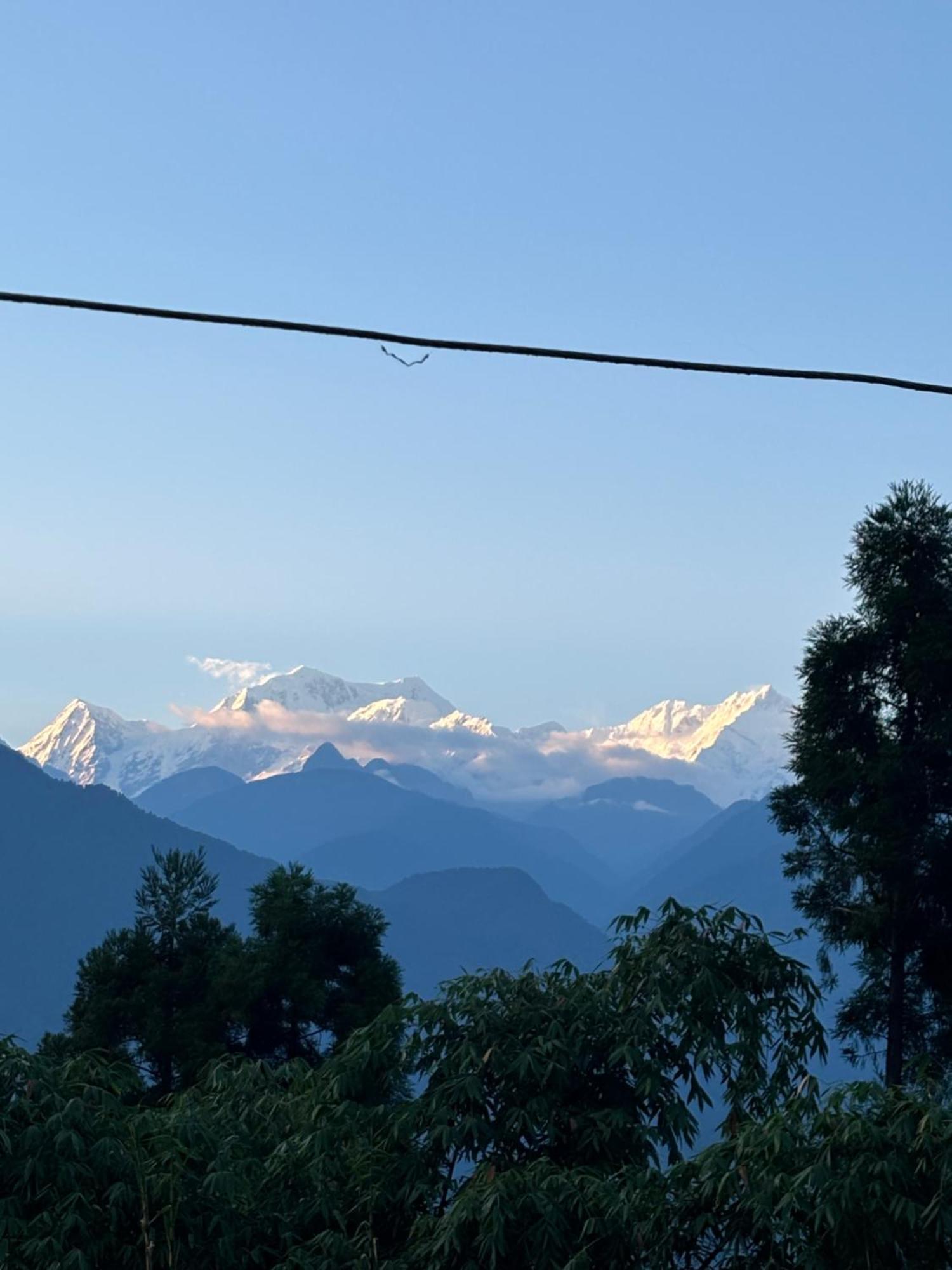 Wake In Himalayas Hostel Pelling Ngoại thất bức ảnh