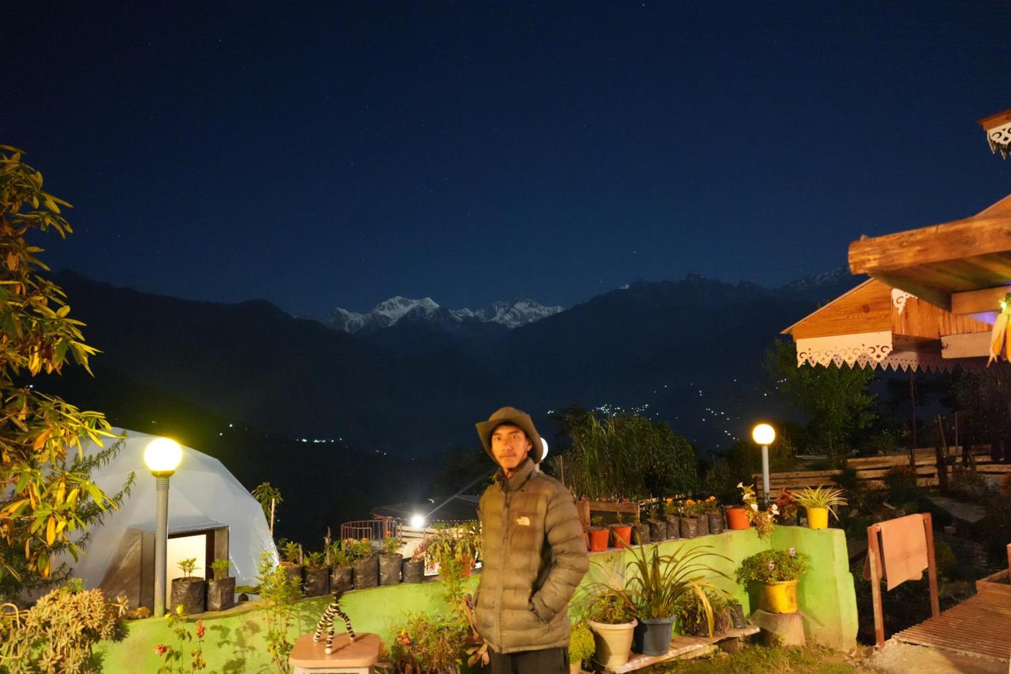 Wake In Himalayas Hostel Pelling Ngoại thất bức ảnh